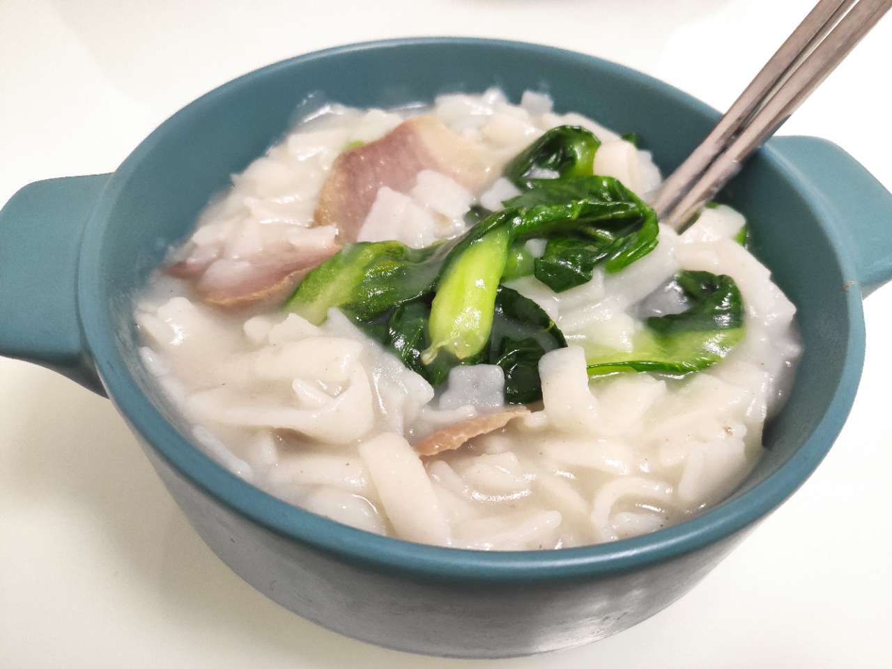 吃早餐啦# 腊肉煮豆丝