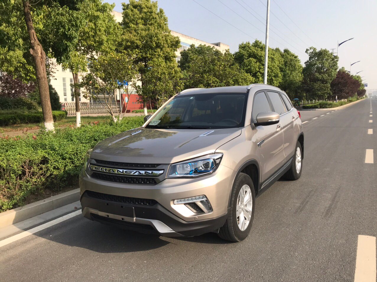 1.5t自动档顶配长安c s75